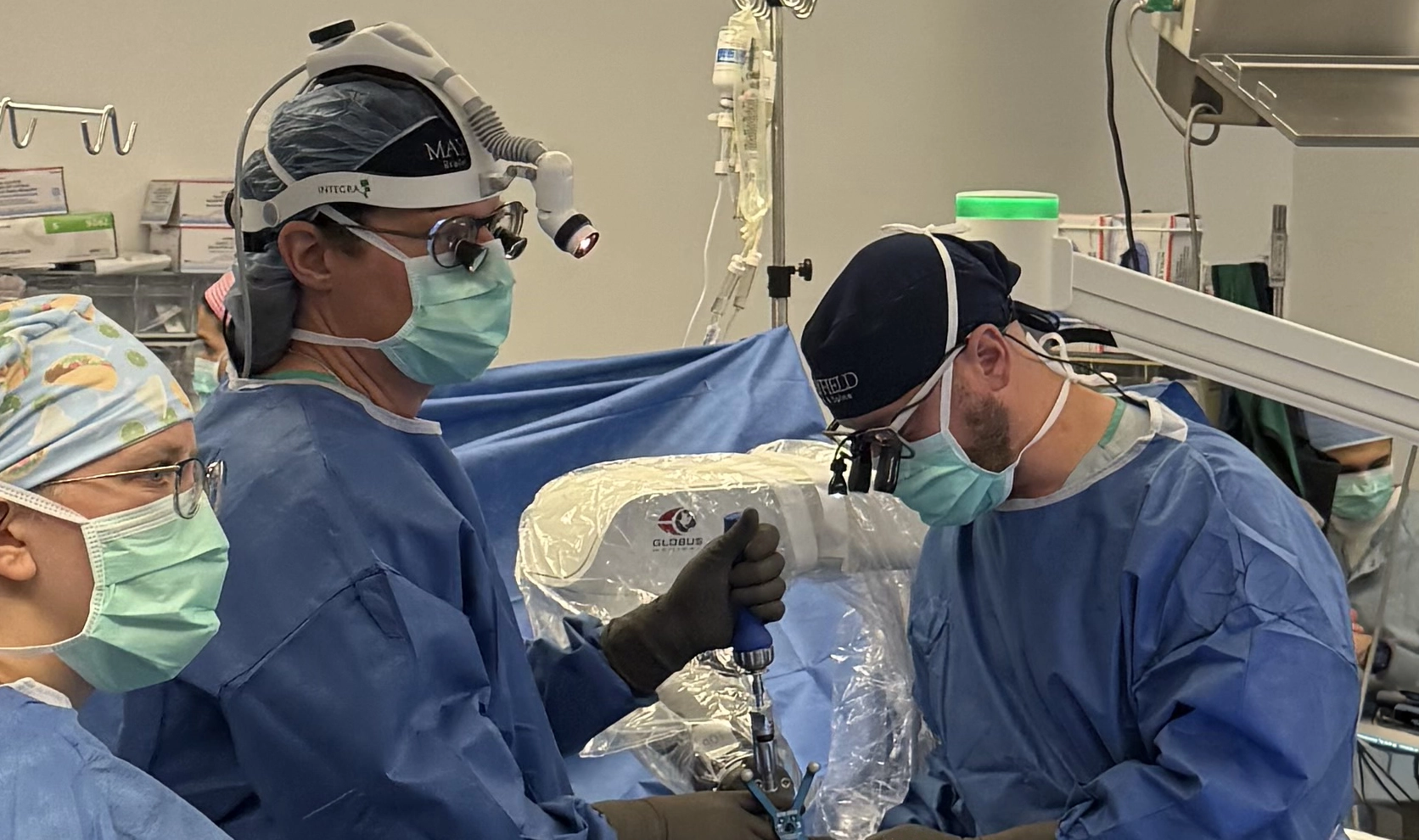 Dr. Kachmann and Dr. Tempel in surgery